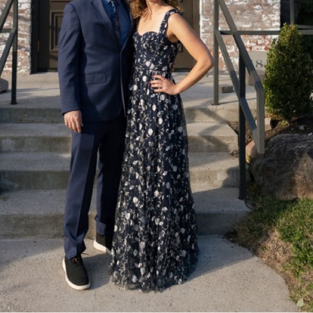 Lulu's Navy and White Floral Maxi Dress